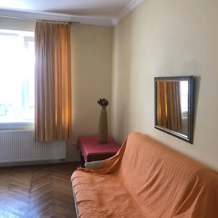 Galllery Apartment *