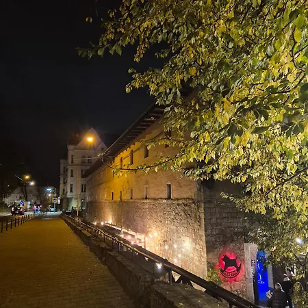 Vernygory 14 Apartment *